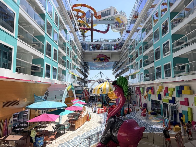 Surfside on Legend of the Seas