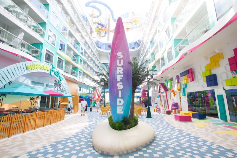 Surfside on Icon of the Seas