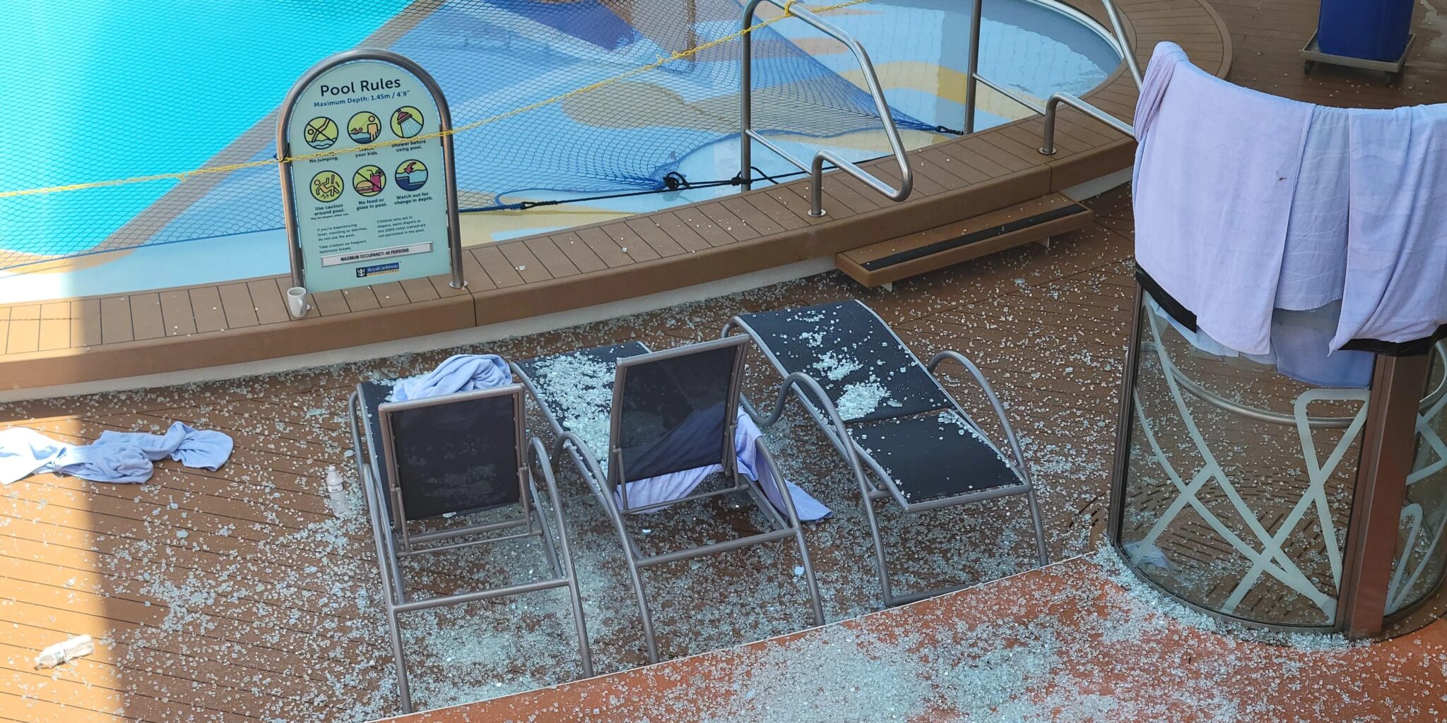 Symphony of the Seas Broken Glass Coastal Kitchen