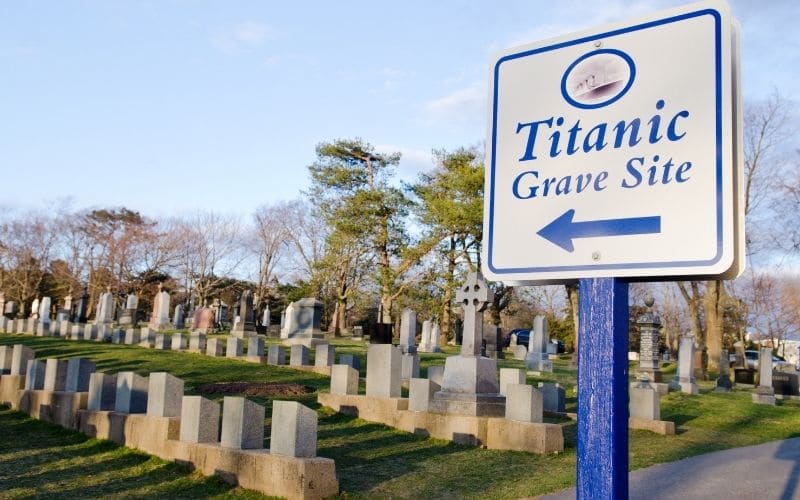 Titanic Graves