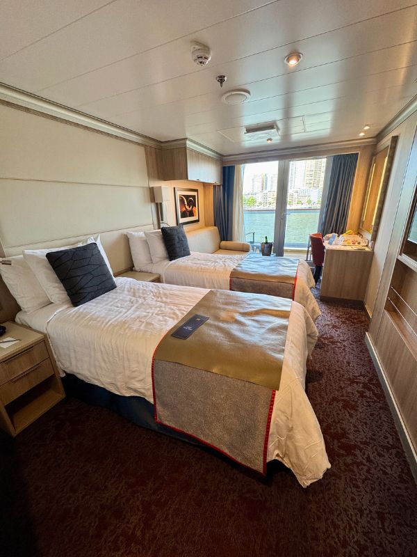 Twin cruise cabin Holland America