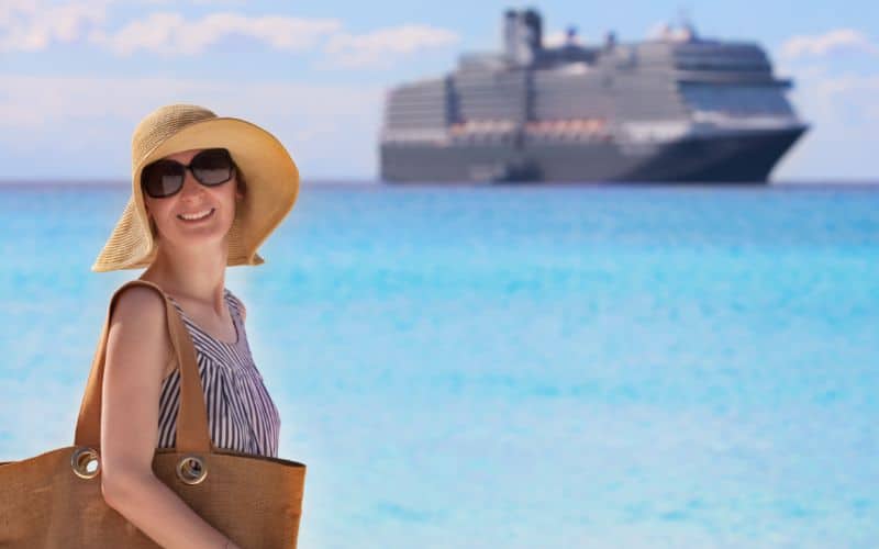 hiding pregnancy on a cruise