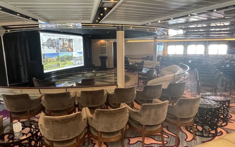 Wind star cruises entertainment room