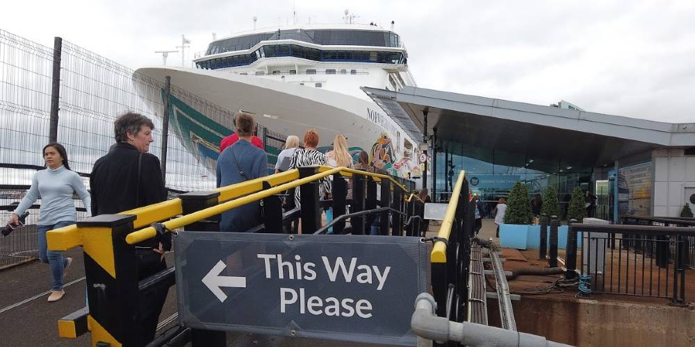 what cruise ships are visiting liverpool 2023