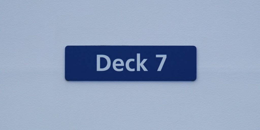 Deck 7 signage