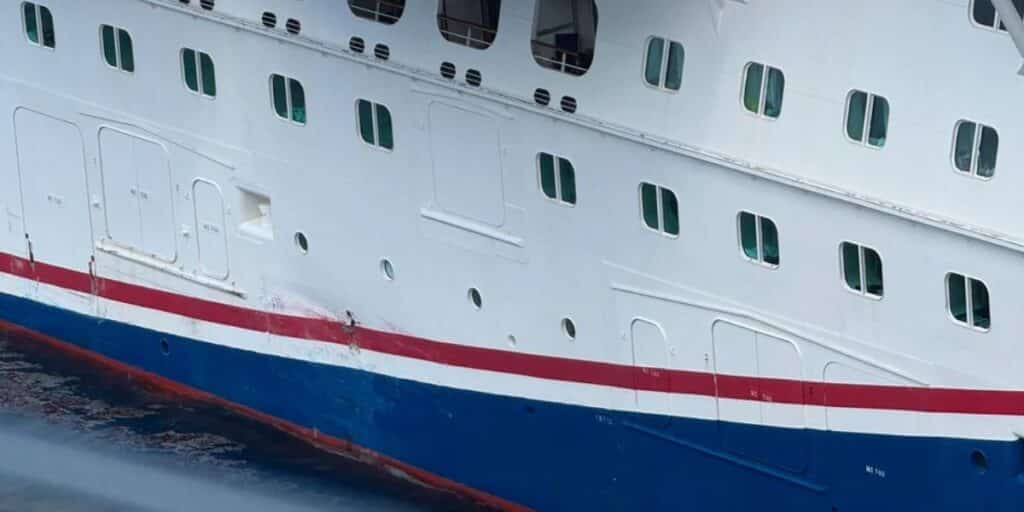 Carnival Breeze damaged after pier collision