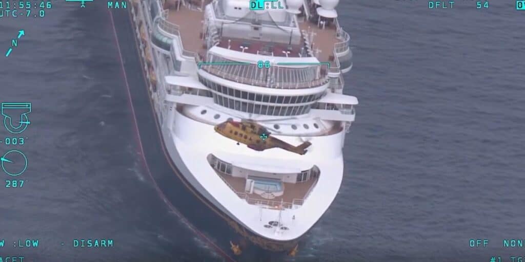Disney Wonder airlift rescue