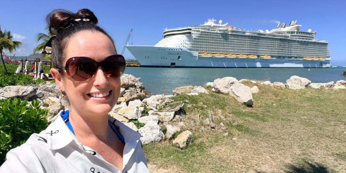 Cruise Mummy with Oasis of the Seas