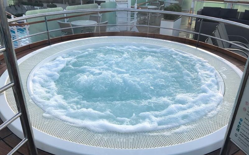 a hot tub on a cruise ship