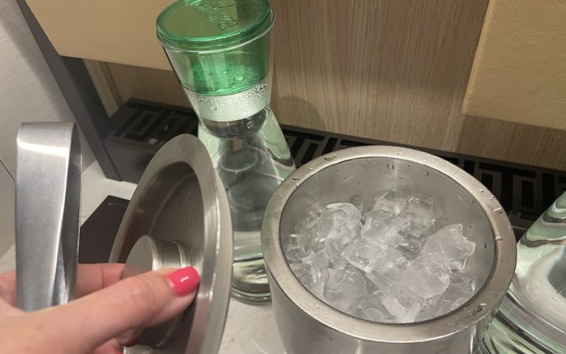 Free ice for your refreshing drinks