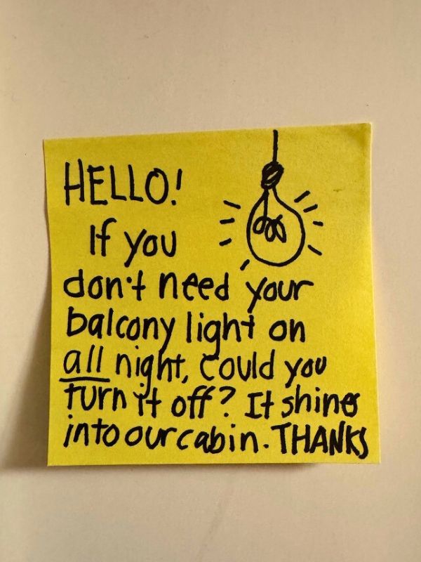 Note asking neighbour to turn off the light.