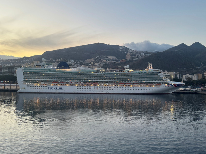 Azura in Tenerife