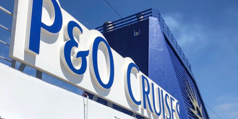 P&O Cruises Sign