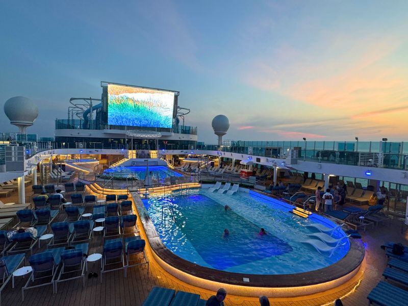 Sun Princess pool in the evening