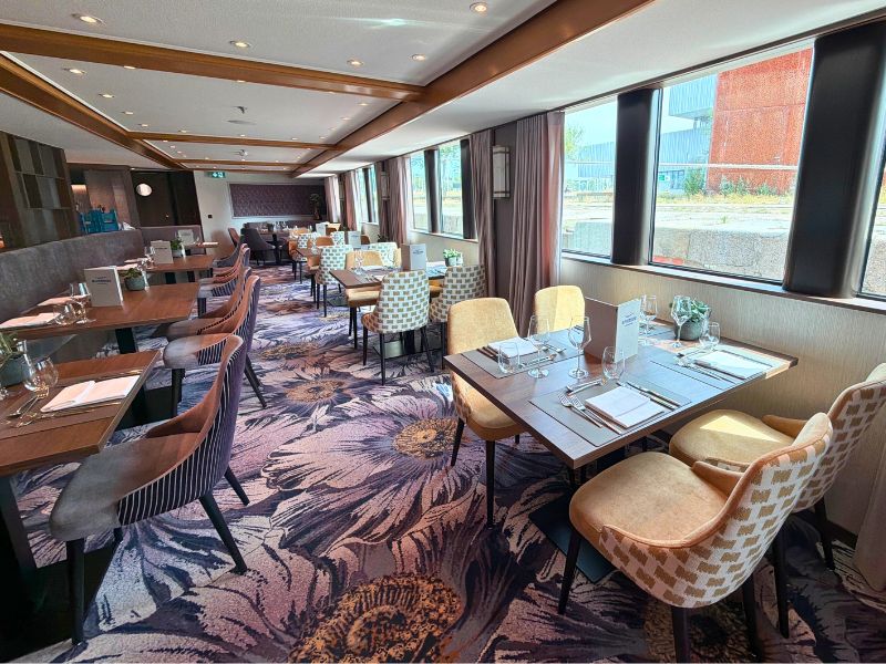 Riverside Restaurant