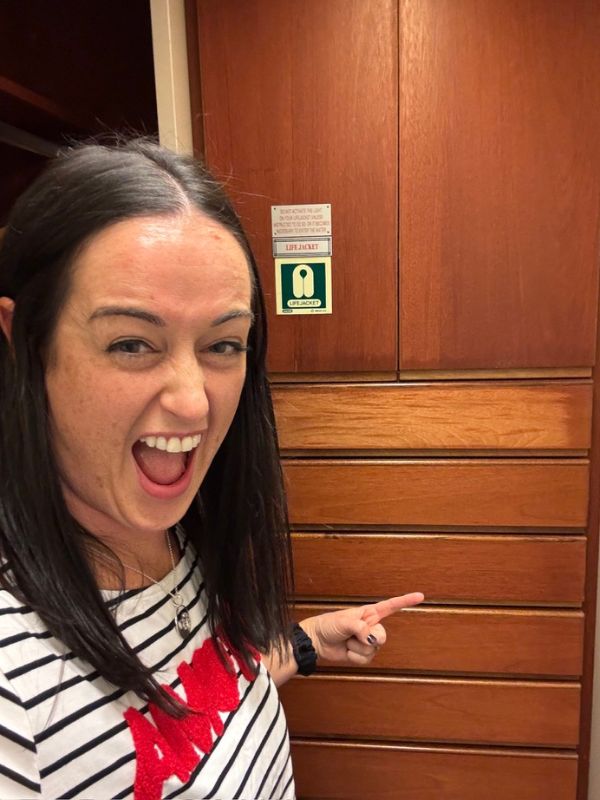 Me with drawers on Ambience