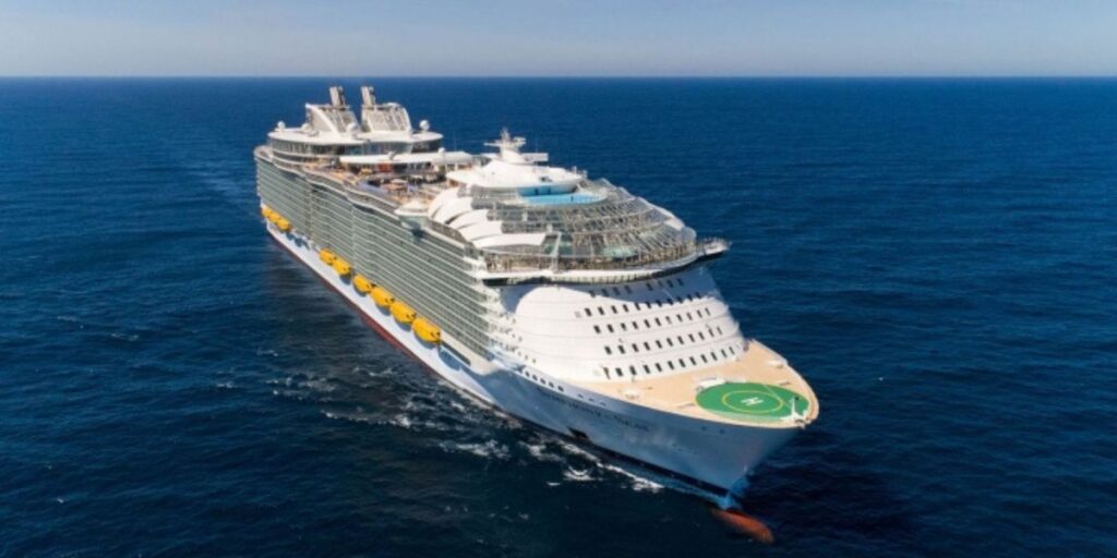 The Symphony of the Seas cruising through the ocean