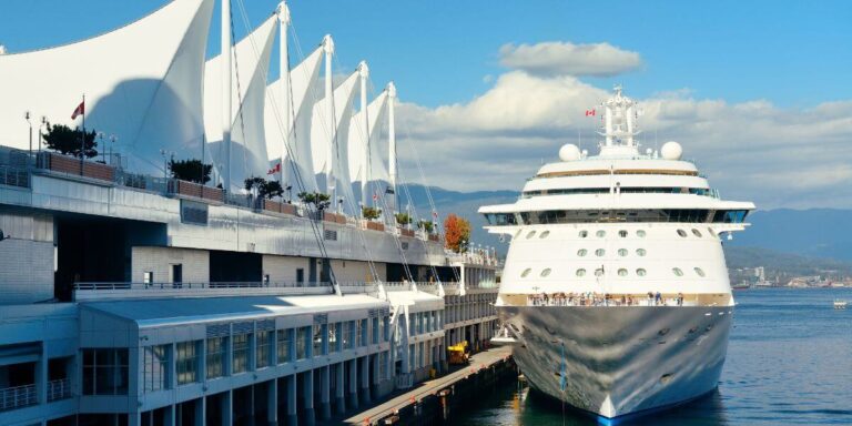 white cruise ship